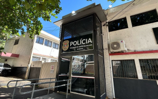 Asfalto cede e parte da rodovia SP-294 é interditada em Marília