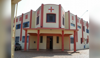 Explosão de panela de pressão em escola estadual deixa funcionária gravemente ferida em Tupã