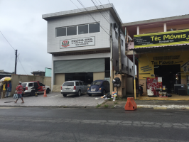 Homem com tornozeleira eletrônica é morto a tiros em ponto de ônibus no litoral de SP