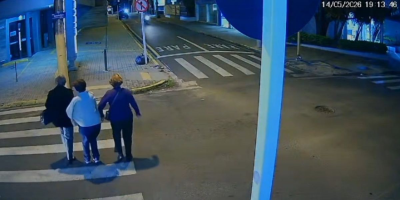 VÍDEO: Idosas são atropeladas na faixa de pedestre em rua do centro de Botucatu