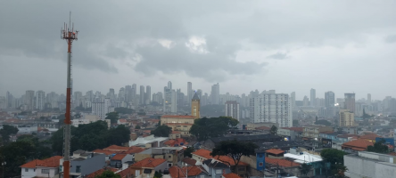 Cidade de SP entra em estado de atenção para alagamentos em todas as regiões nesta sexta-feira