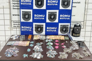 Dupla é presa por tráfico após ser detida com pães de mel recheados com droga no interior de SP