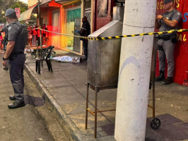 Homem é morto a tiros em frente a adega no interior de SP