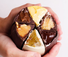 Seis recheios em um só: ovo de Páscoa fatiado vira sucesso entre clientes e bomba na web