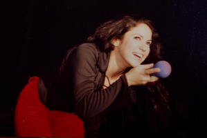 Antes de Copacabana, Shakira reuniu 4 mil pessoas em show na Grande SP nos anos 90