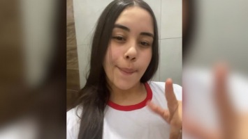 Adolescente morre após bater moto contra árvore no interior de SP